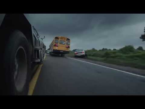 No Olho do Tornado | Trailer Oficial 1 Legendado HD