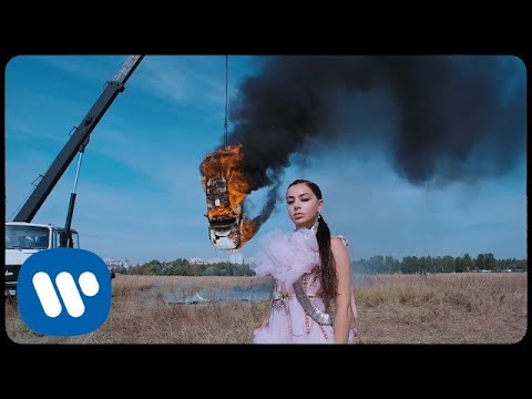 Charli XCX - White Mercedes [Official Video]