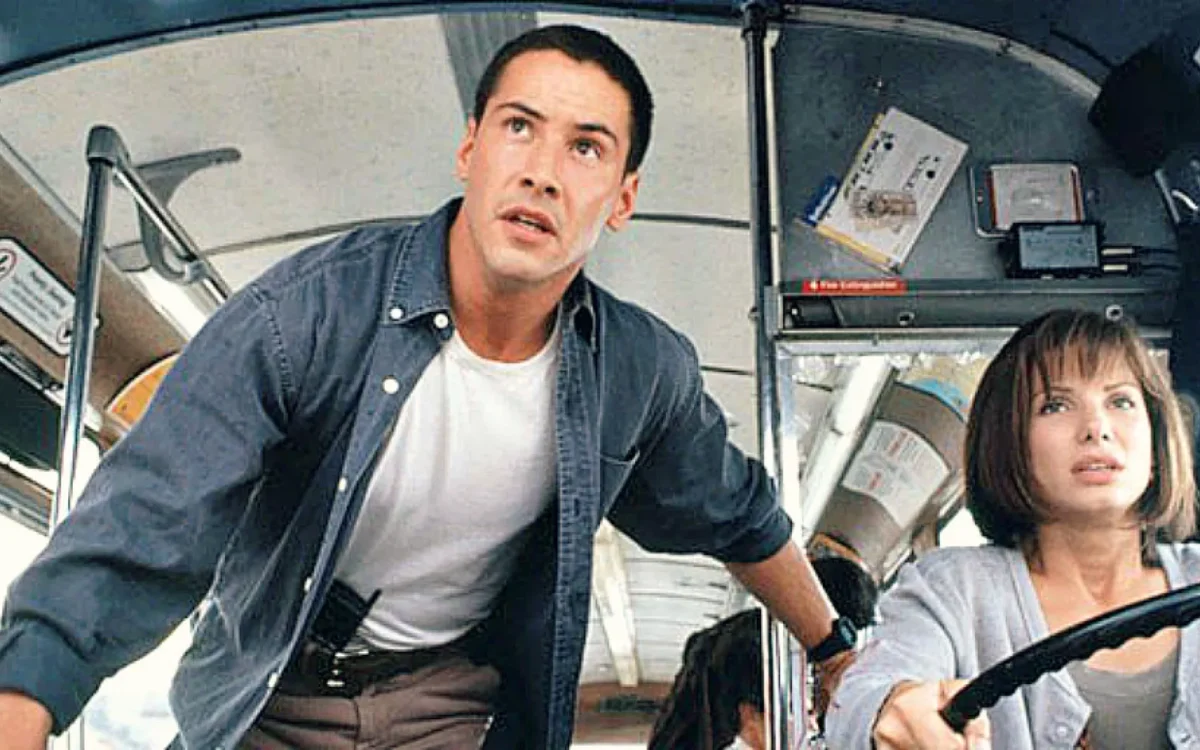 Imagem do filme velocidade máxima com Keanu Reeves e Sandra Bulllock