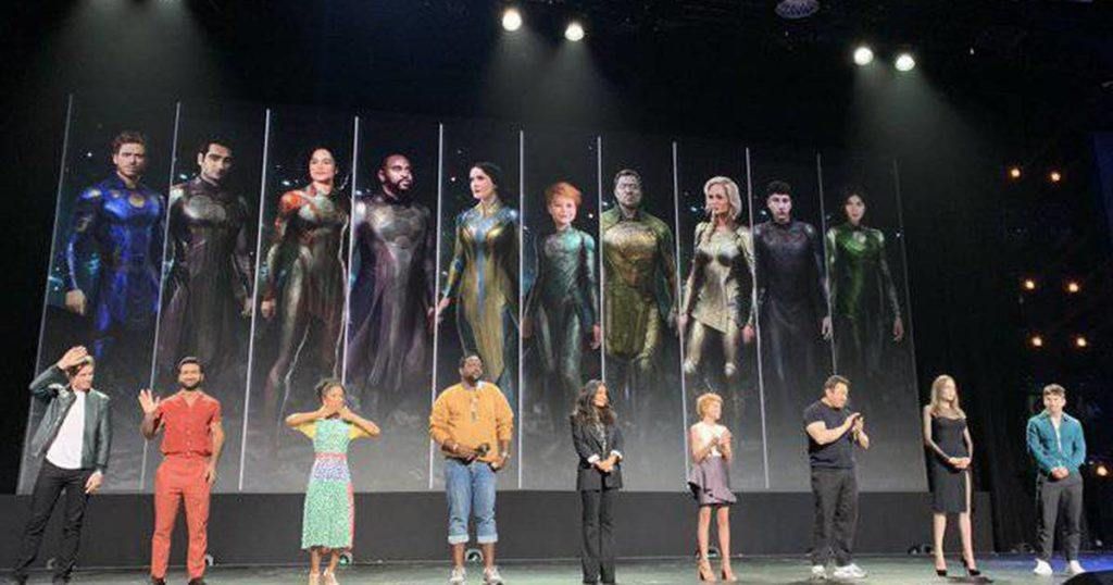 Elenco de Os Eternos reunido em painel da D23