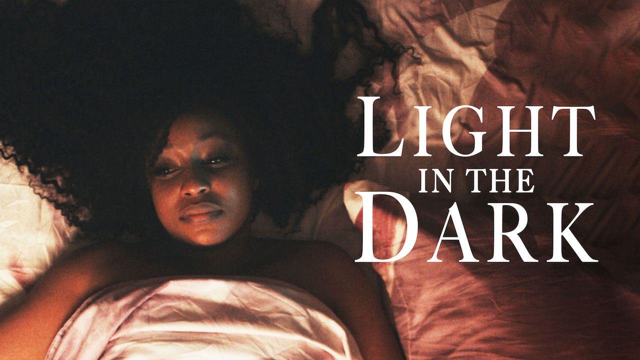 Cartaz do filme Uma Luz na Escuridão